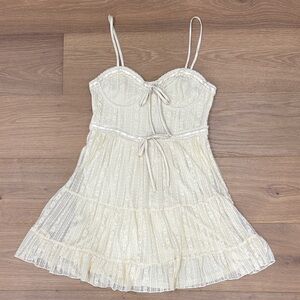 Trendy Lace Cream Mini Dress 🤍🤍